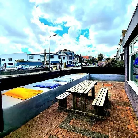 Elemental Surf * New Quay
